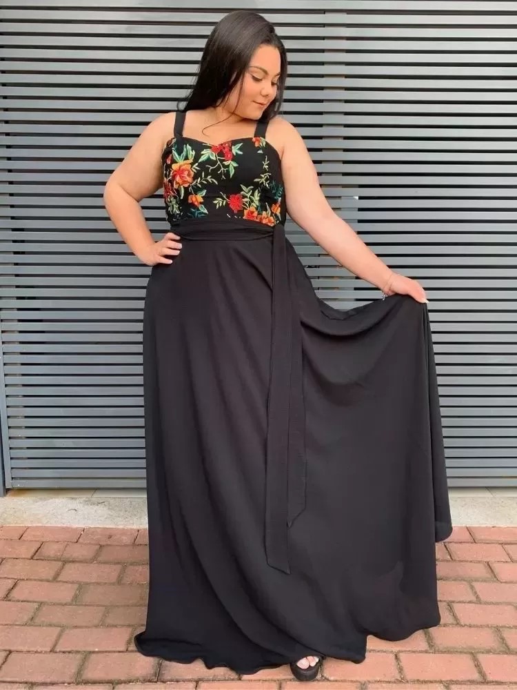 Vestido Simples Madri Preto