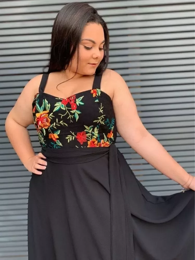 Vestido Simples Madri Preto