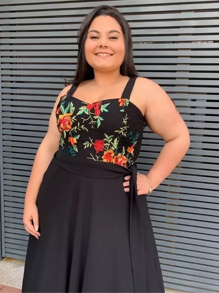 Vestido Simples Madri Preto