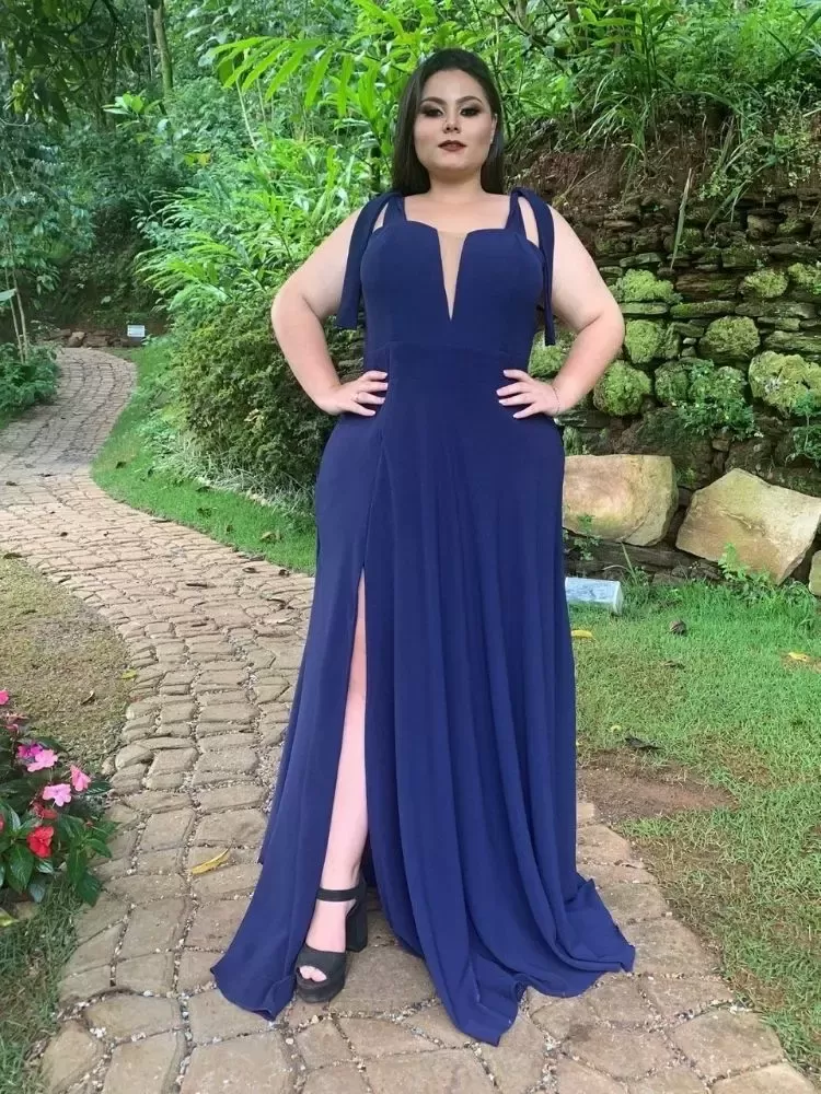 Vestido Madrinha de Casamento Azul Marinho com decote Ana Julia 