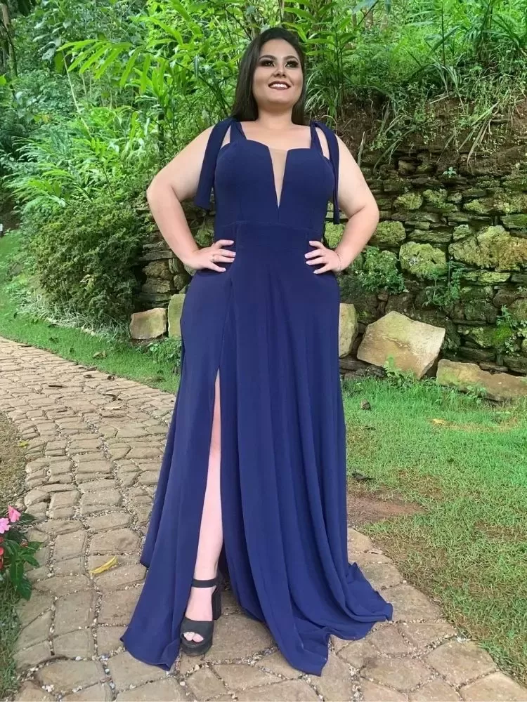 Vestido Madrinha de Casamento Azul Marinho com decote Ana Julia 