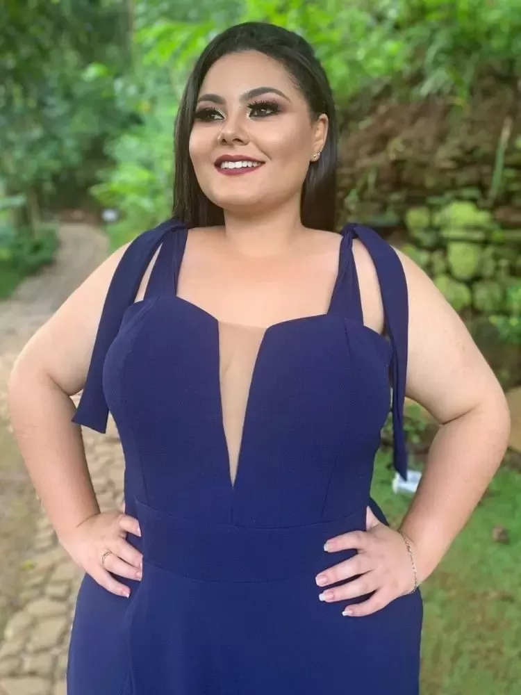 Vestido Madrinha de Casamento Azul Marinho com decote Ana Julia 