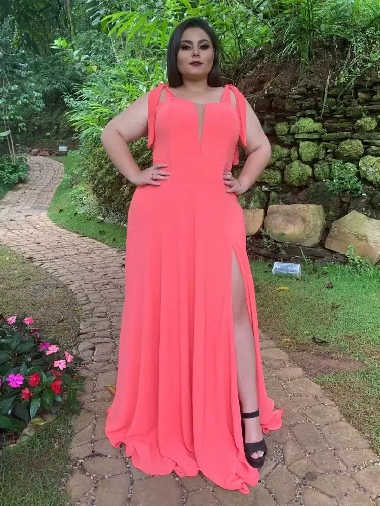 Vestido Madrinha de Casamento Coral com decote Ana Julia 