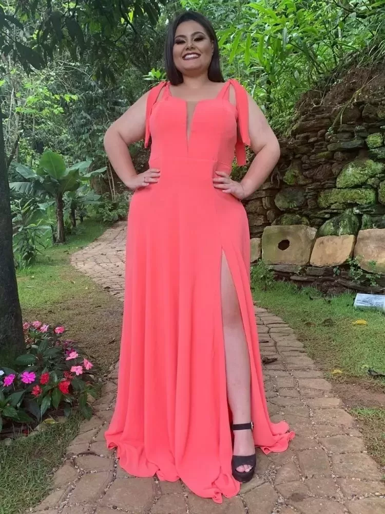 Vestido Madrinha de Casamento Coral com decote Ana Julia 