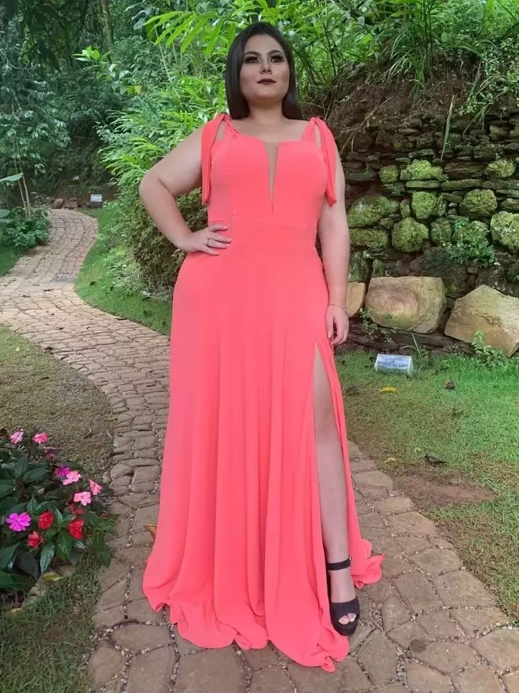 Vestido Madrinha de Casamento Coral com decote Ana Julia 