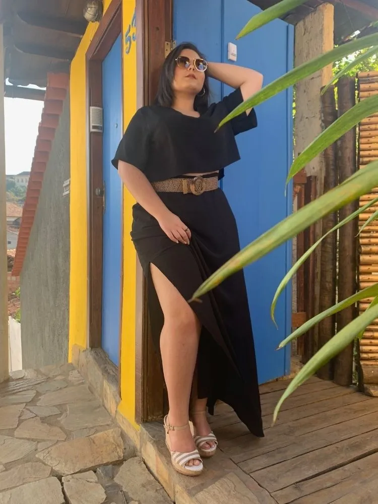 Conjunto Cropped Soltinho + Saia Longa com Fendas Laterais