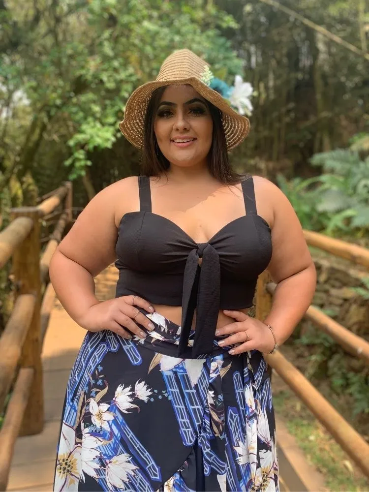 Conjunto Cropped Preto + Saia Envelope
