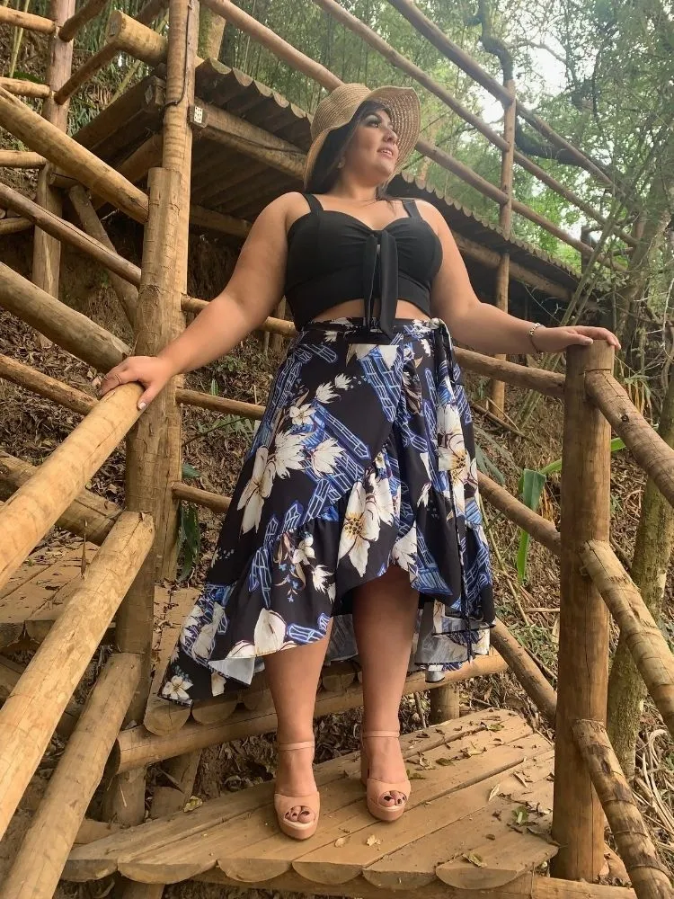 Conjunto Cropped Preto + Saia Envelope