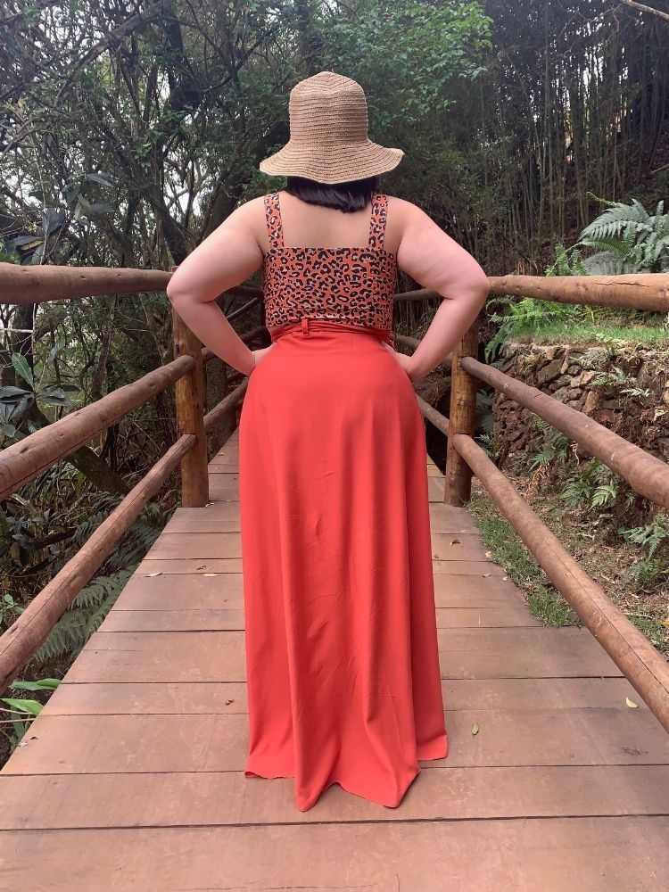 Conjunto Cropped Animal Print + Saia Envelope Redonda