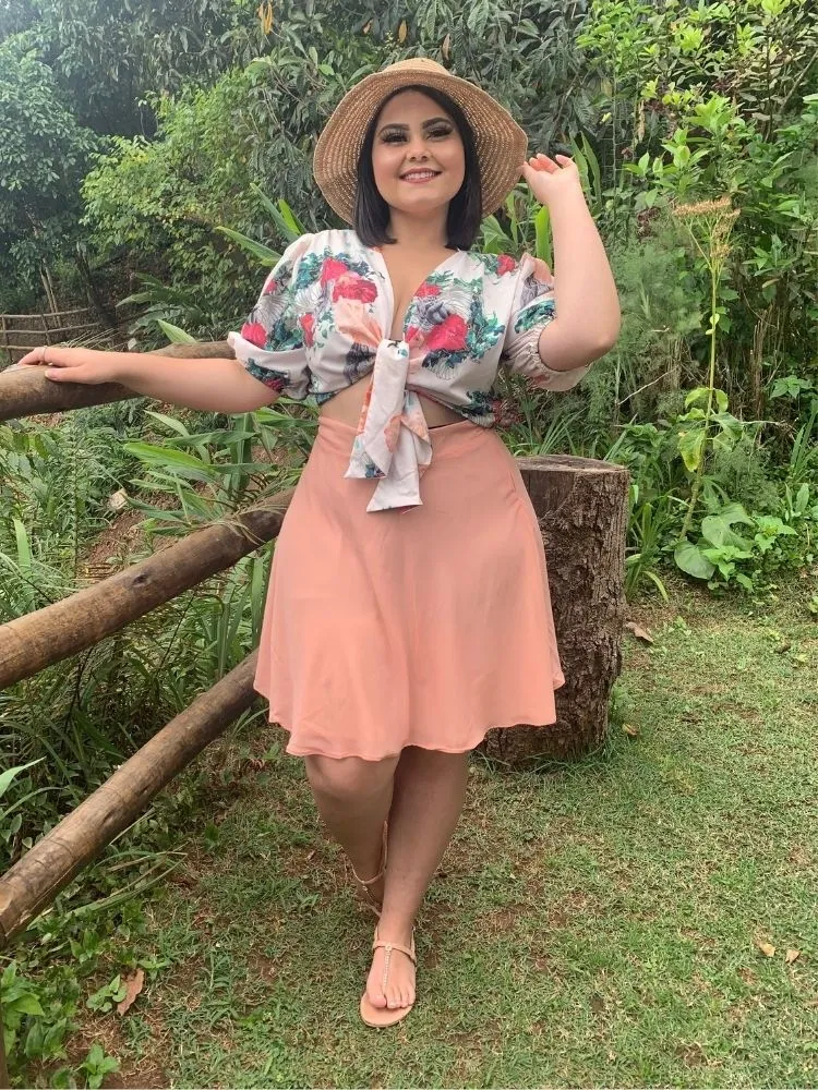 Conjunto Cropped Dos Anjos + Saia Curta Nude