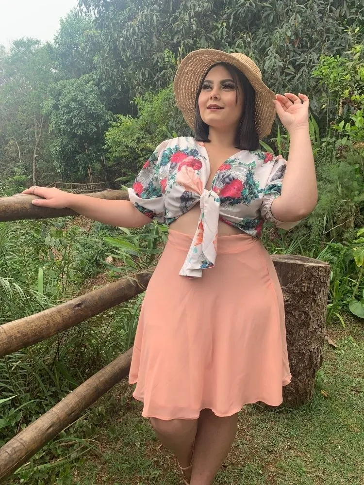Conjunto Cropped Dos Anjos + Saia Curta Nude
