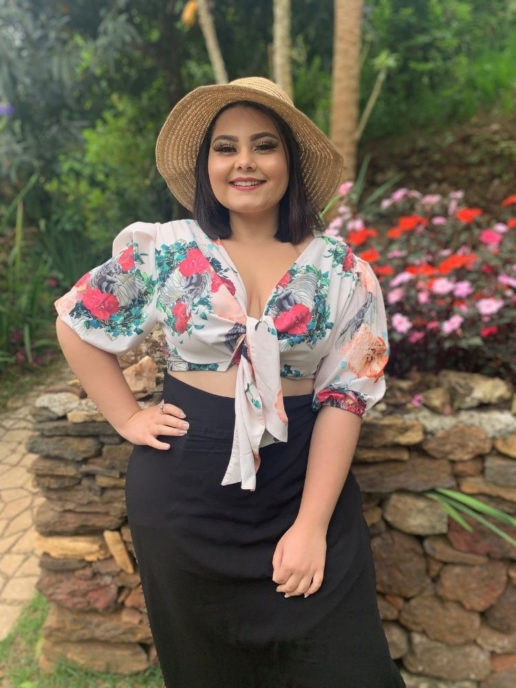 Conjunto Cropped Amarração Manga Bufante Dos Anjos e Saia Longa Preta