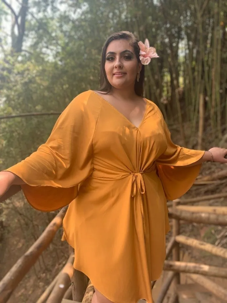 Vestido Curto Kimono Kamila Mostarda