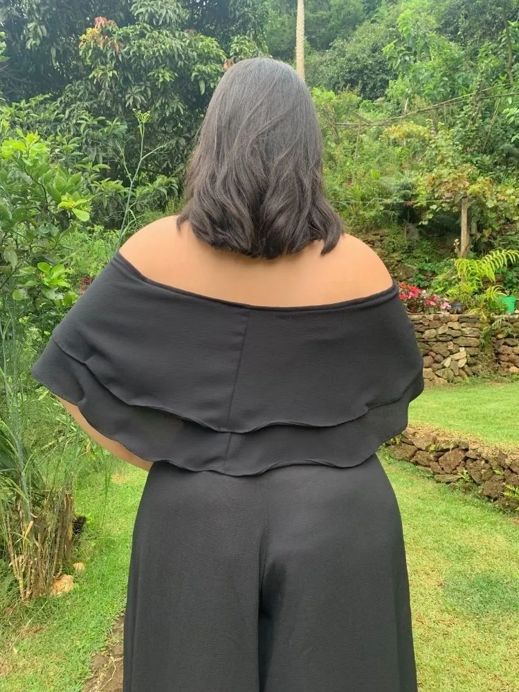 Conjunto Cropped Ciganinha Preto e Calça Envelope