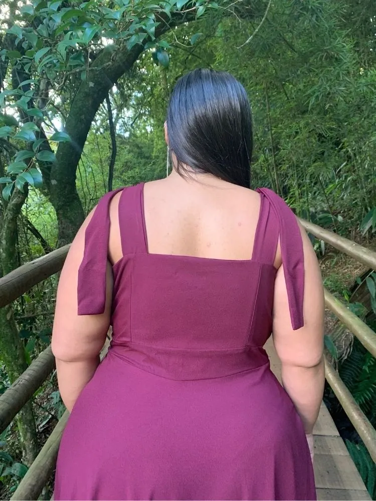 Vestido de Madrinha Ana Julia Marsala Uva Fosco