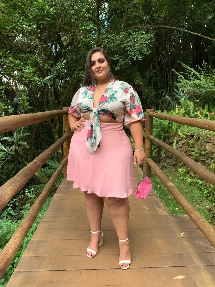 Conjunto Cropped Dos Anjos + Saia Curta Nude