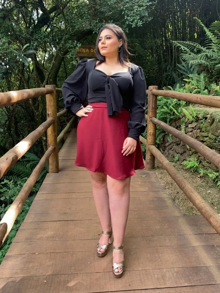 Conjunto Cropped dos Anjos Manga Bufante e Saia Curta