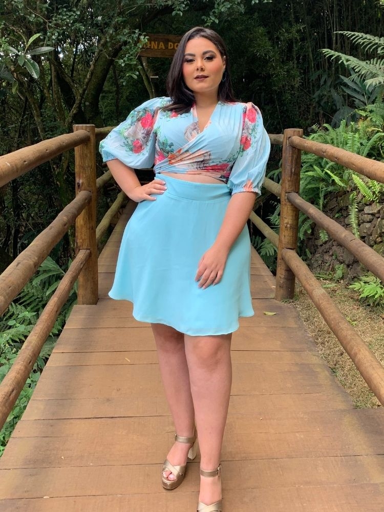 Conjunto Cropped Dos Anjos e Saia Curta Azul Tiffany