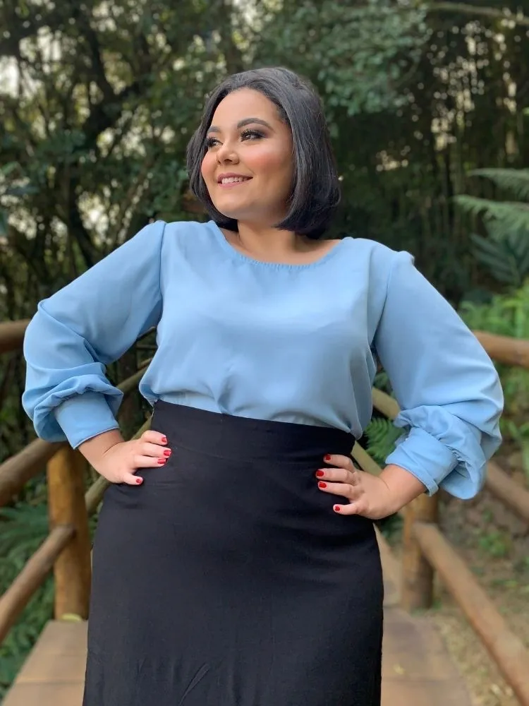 Blusa de decote redondo e manga comprida 