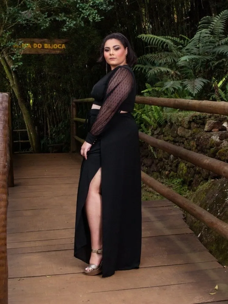 Conjunto Cropped Manga Tule de Poá e Calça Envelope Preta