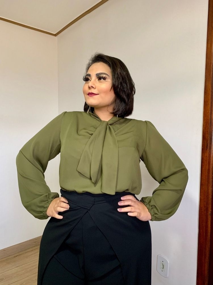 Blusa Gola Laço TNM Collection Verde Militar