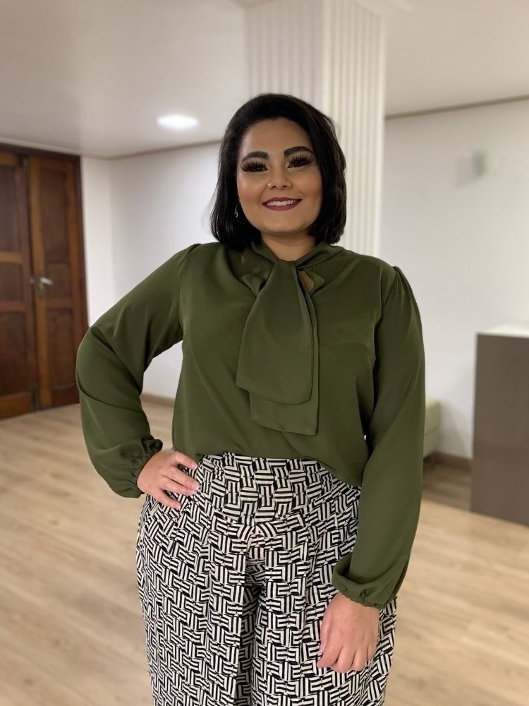 Blusa Gola Laço TNM Collection Verde Militar