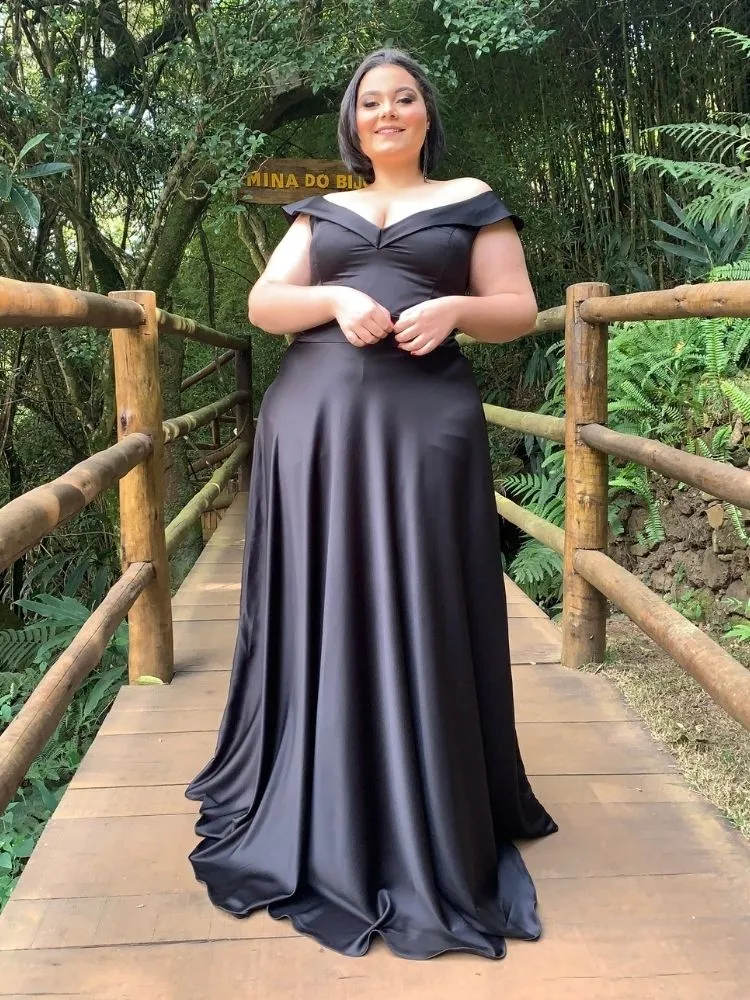 Vestido Longo Madrinha de Casamento Vanessa Preto Sem Fenda