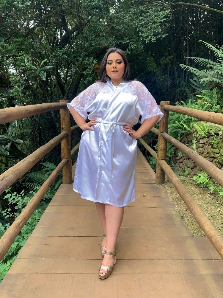 Robe De Cetim Modelo Laura Branco