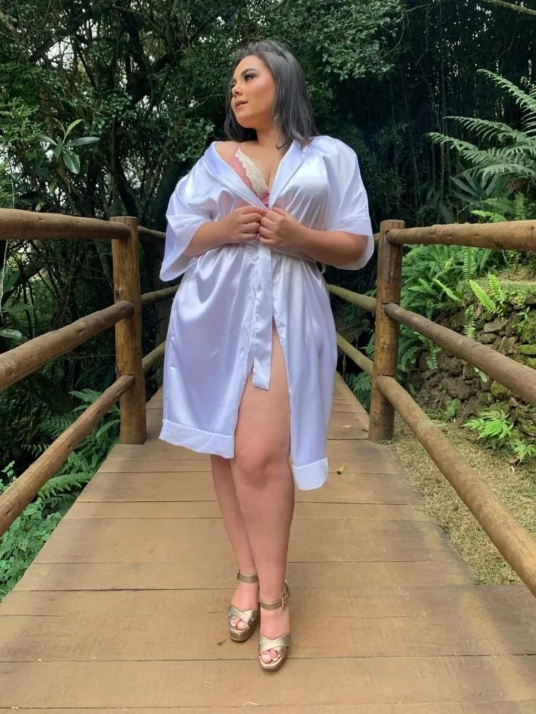 Robe De Cetim Modelo Patrícia Branco