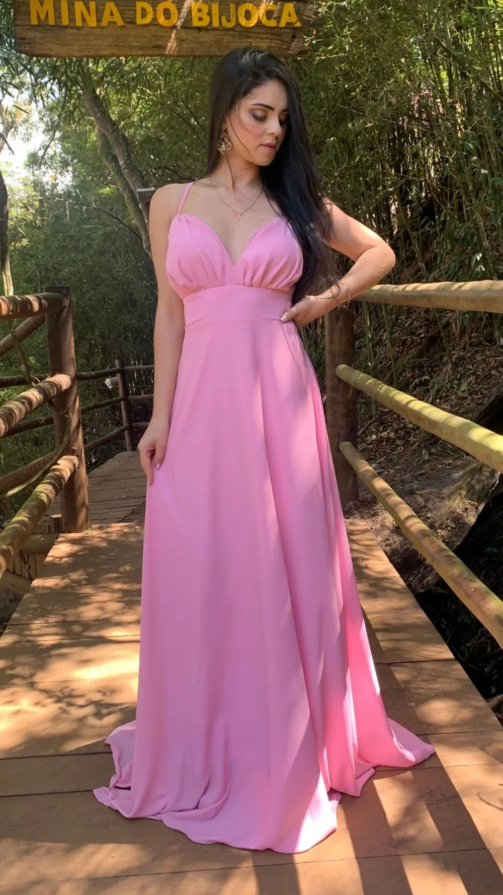 Vestido Longo Madrinha de Casamento Mariane Rosa Chiclete