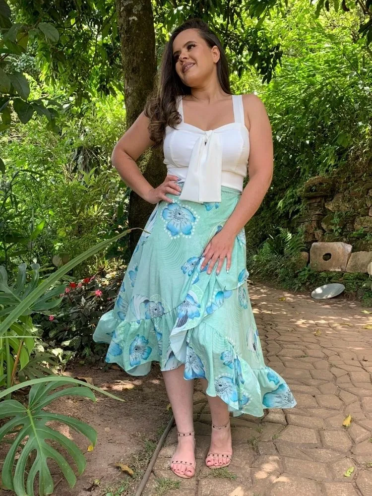 Conjunto Cropped Branco e Saia Envelope Floral