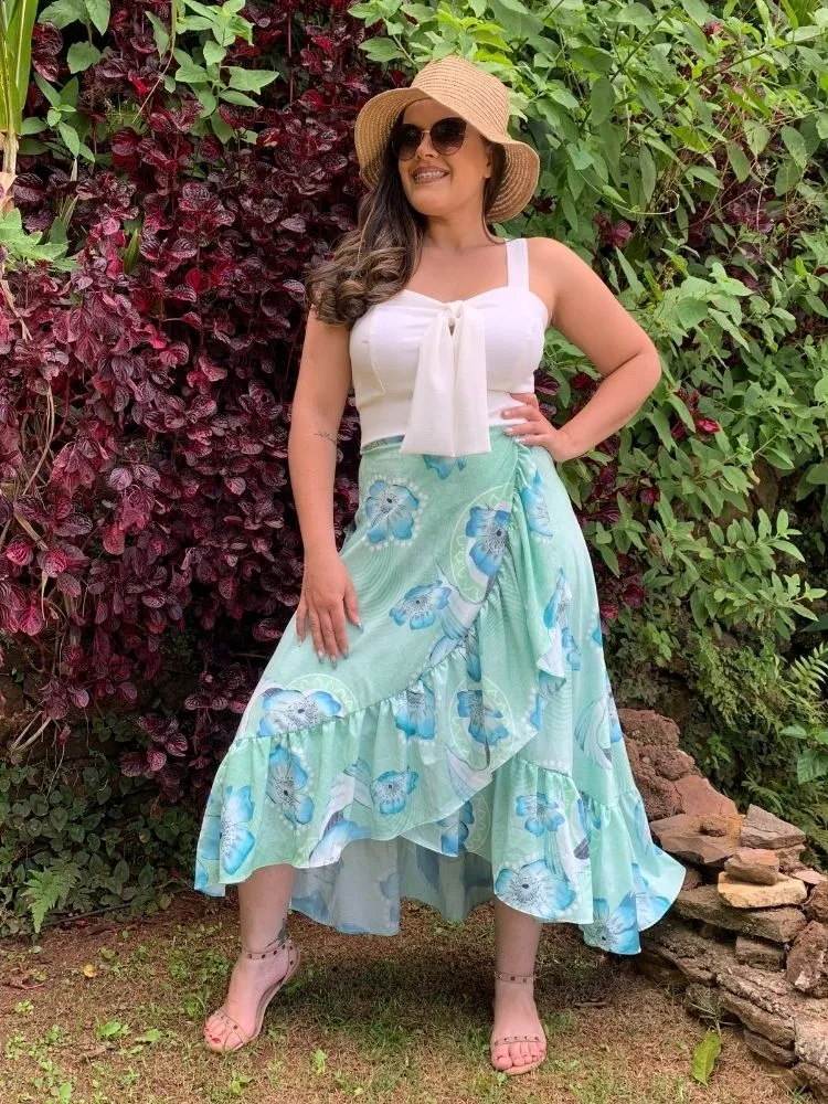 Conjunto Cropped Branco e Saia Envelope Floral