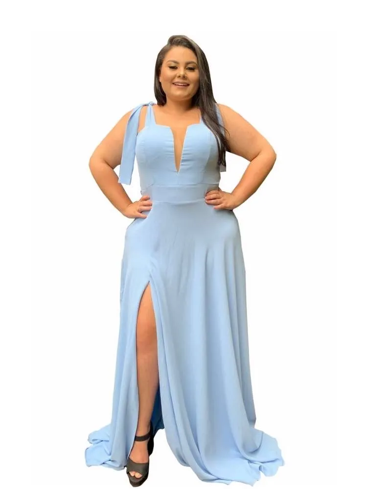 Vestido Madrinha de Casamento Azul Serenity com decote Ana Julia 