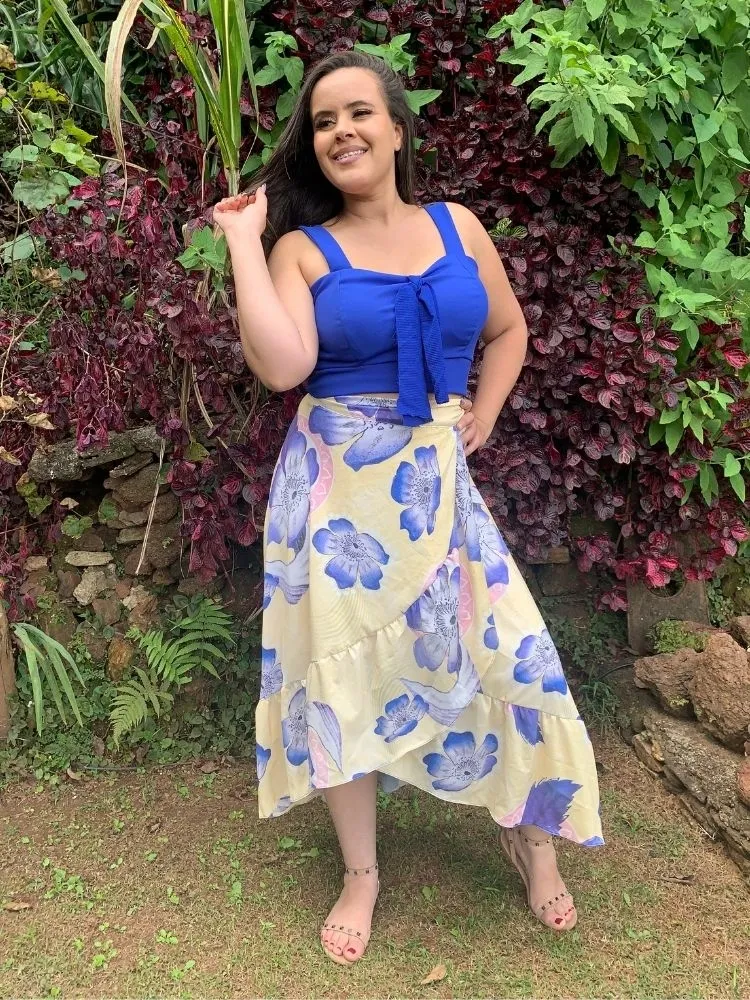 Conjunto Cropped Azul Royal e Saia Envelope Floral
