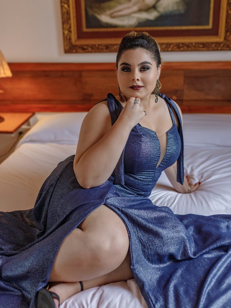 Vestido Longo de Festa Azul Marinho Brilhante Ana Júlia