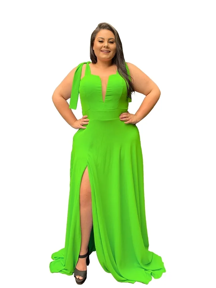 Vestido Madrinha de Casamento Verde Limão com decote Ana Julia 