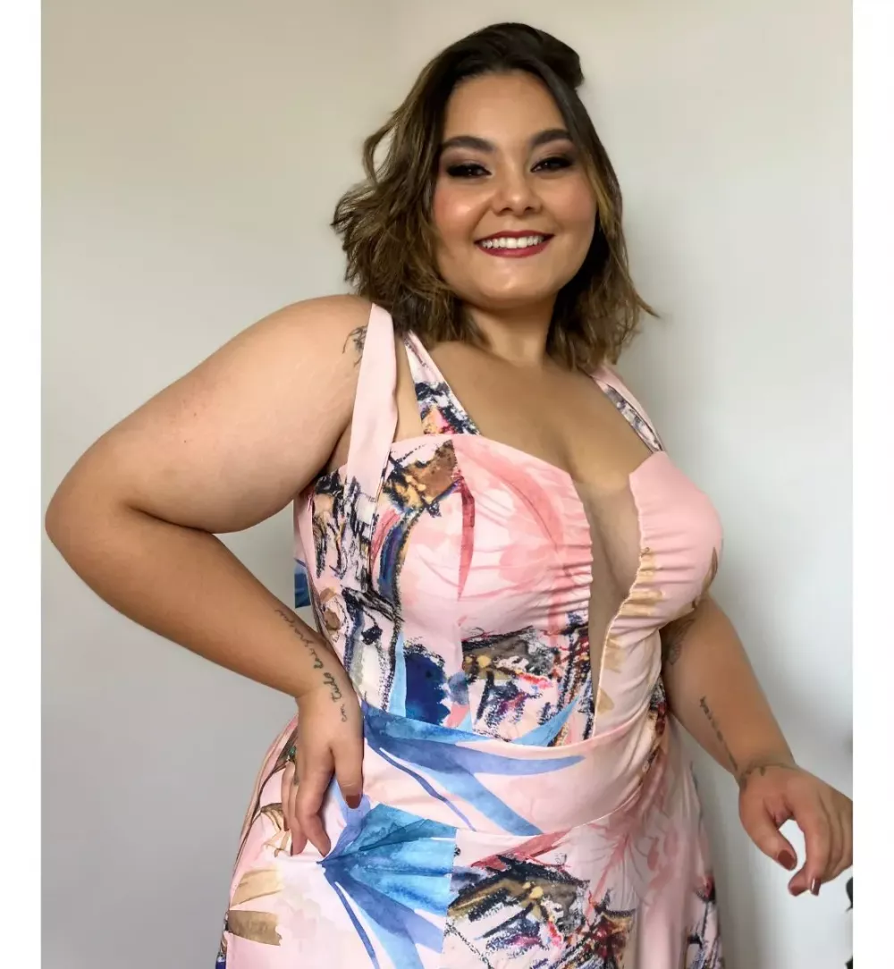 Vestido Madrinha de Casamento Estampado com decote Ana Julia 